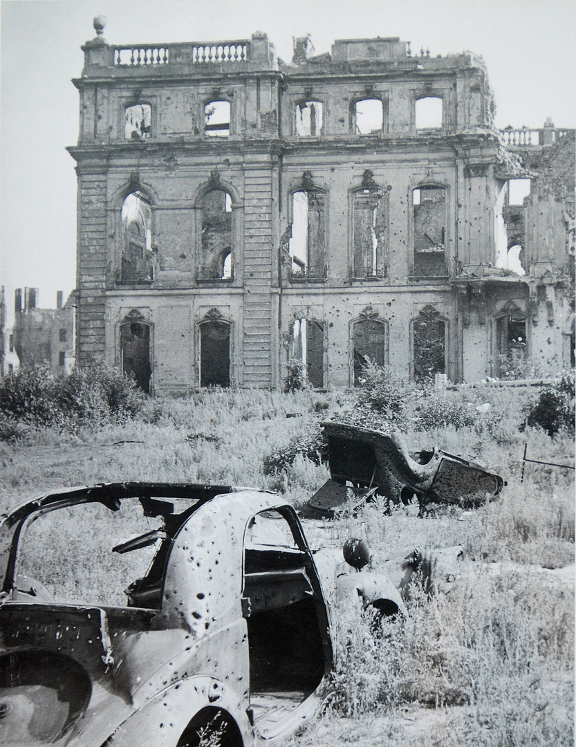 Berlin Prinz-Albrecht-Palais, Gartenseite (1948)