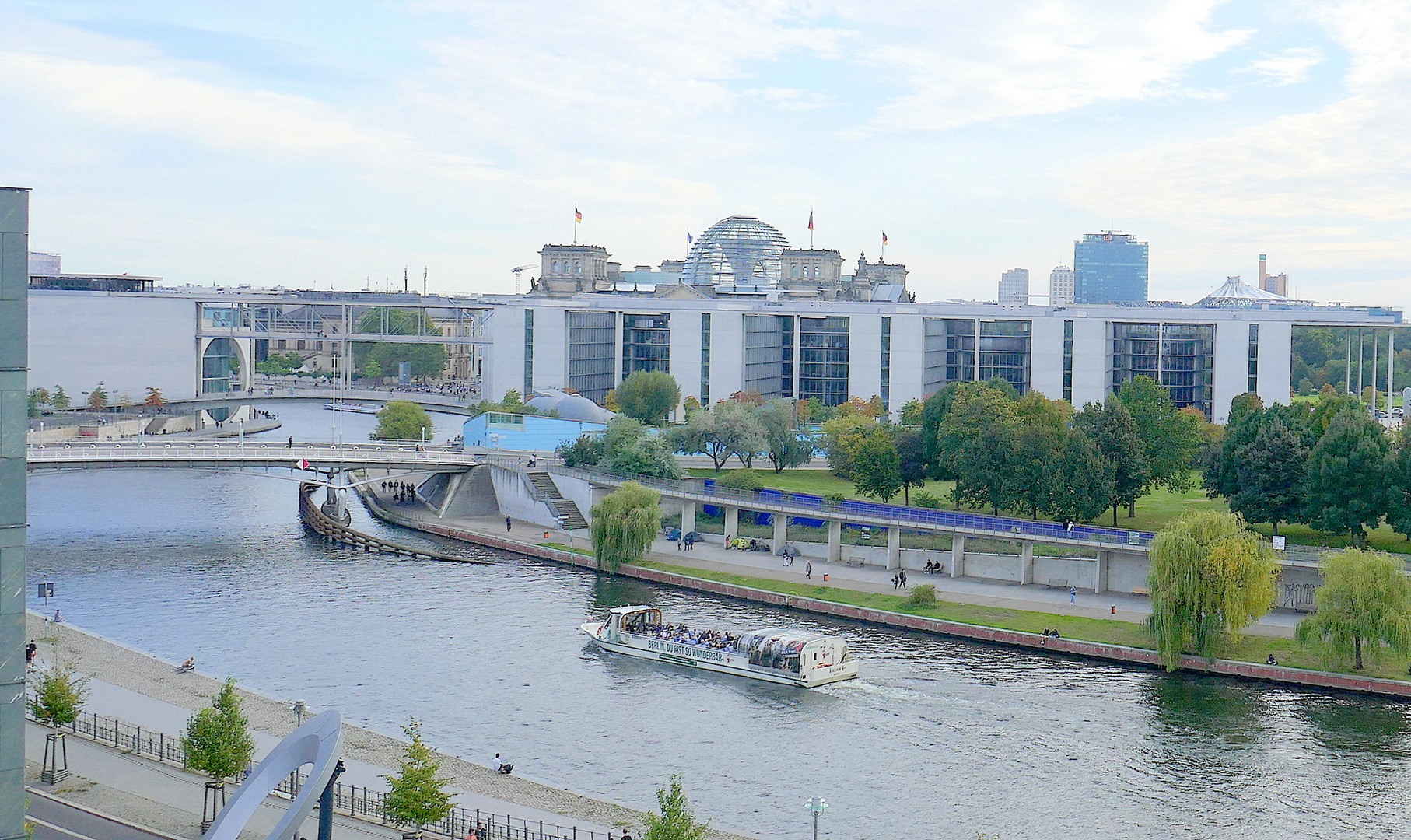  Berlin: Regierungsviertel mit Reichstag