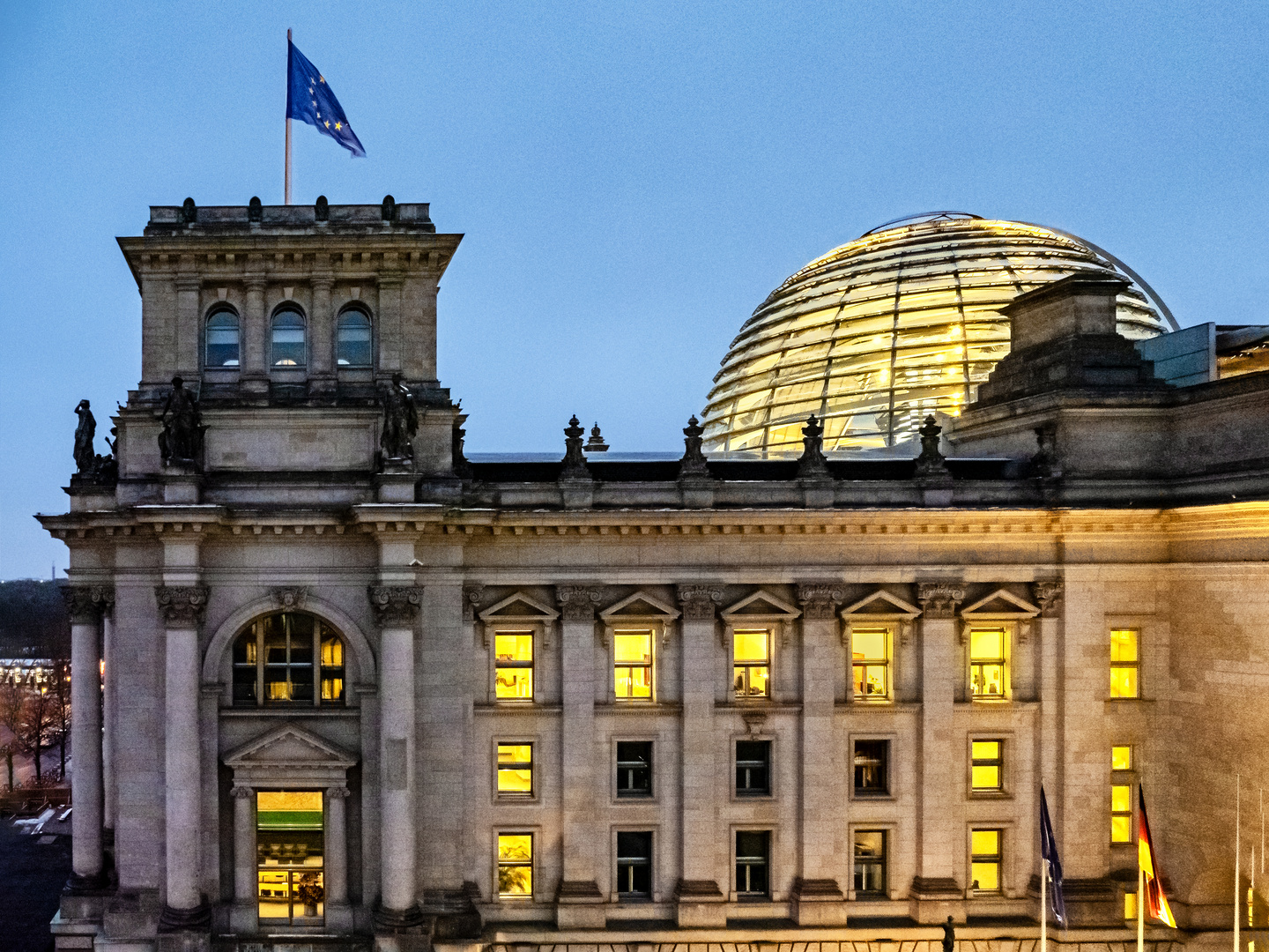 Berlin. Reichstag. Blaue Stunde.