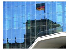 Berlin - Reichstag - gespiegelt