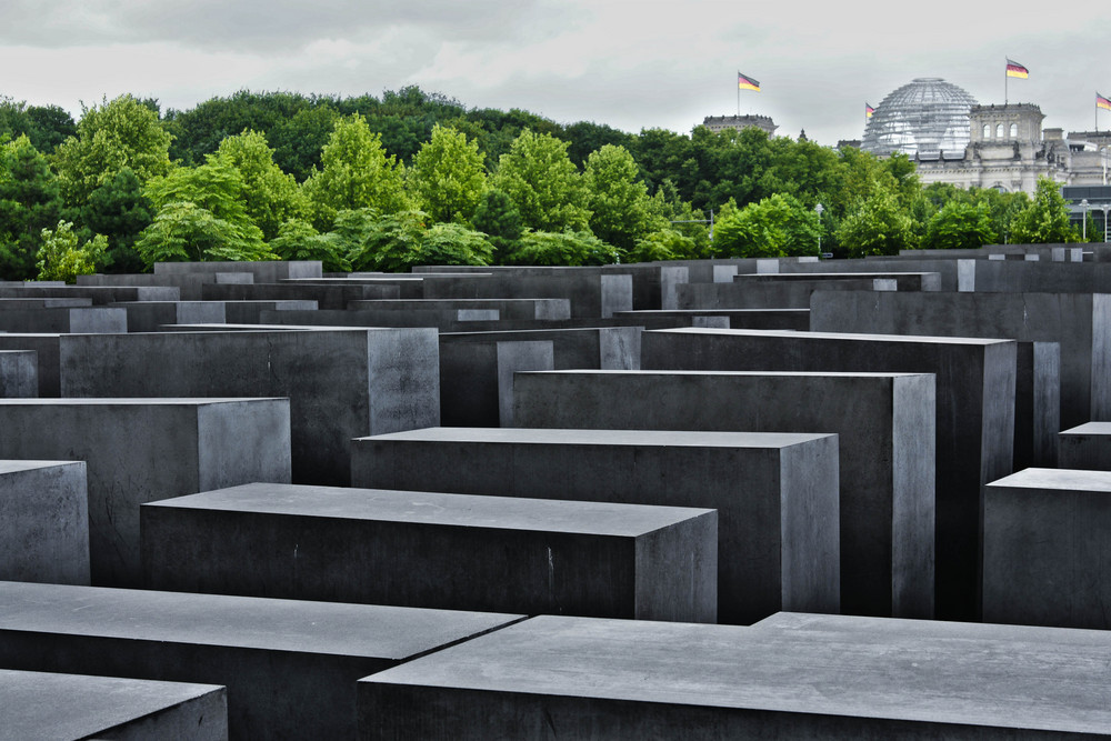 Berlin Reichstag und jüdisches Denkmal