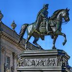 BERLIN  - Reiterstandbild Friedrichs des Großen -