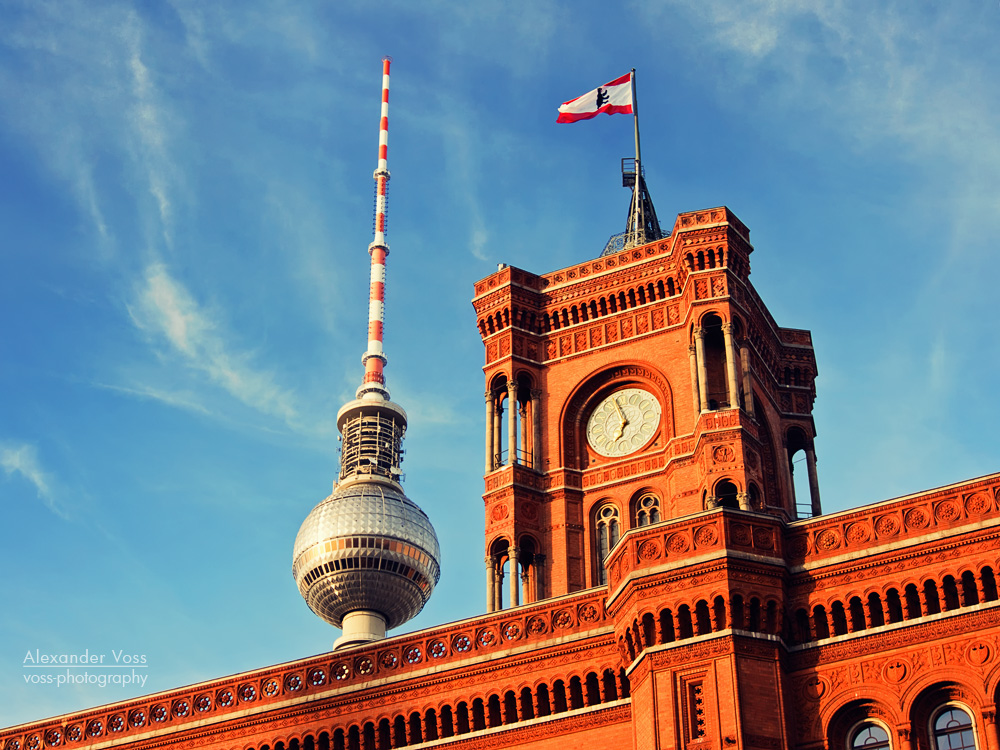 Berlin - Rotes Rathaus / Fernsehturm