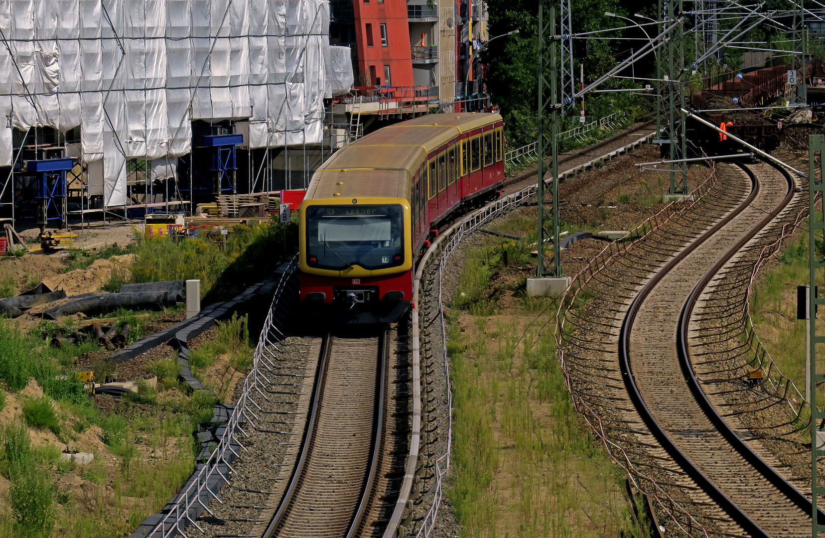 Berlin - S3 nach Erkner zwischen Ostkreuz und Rummelsburg