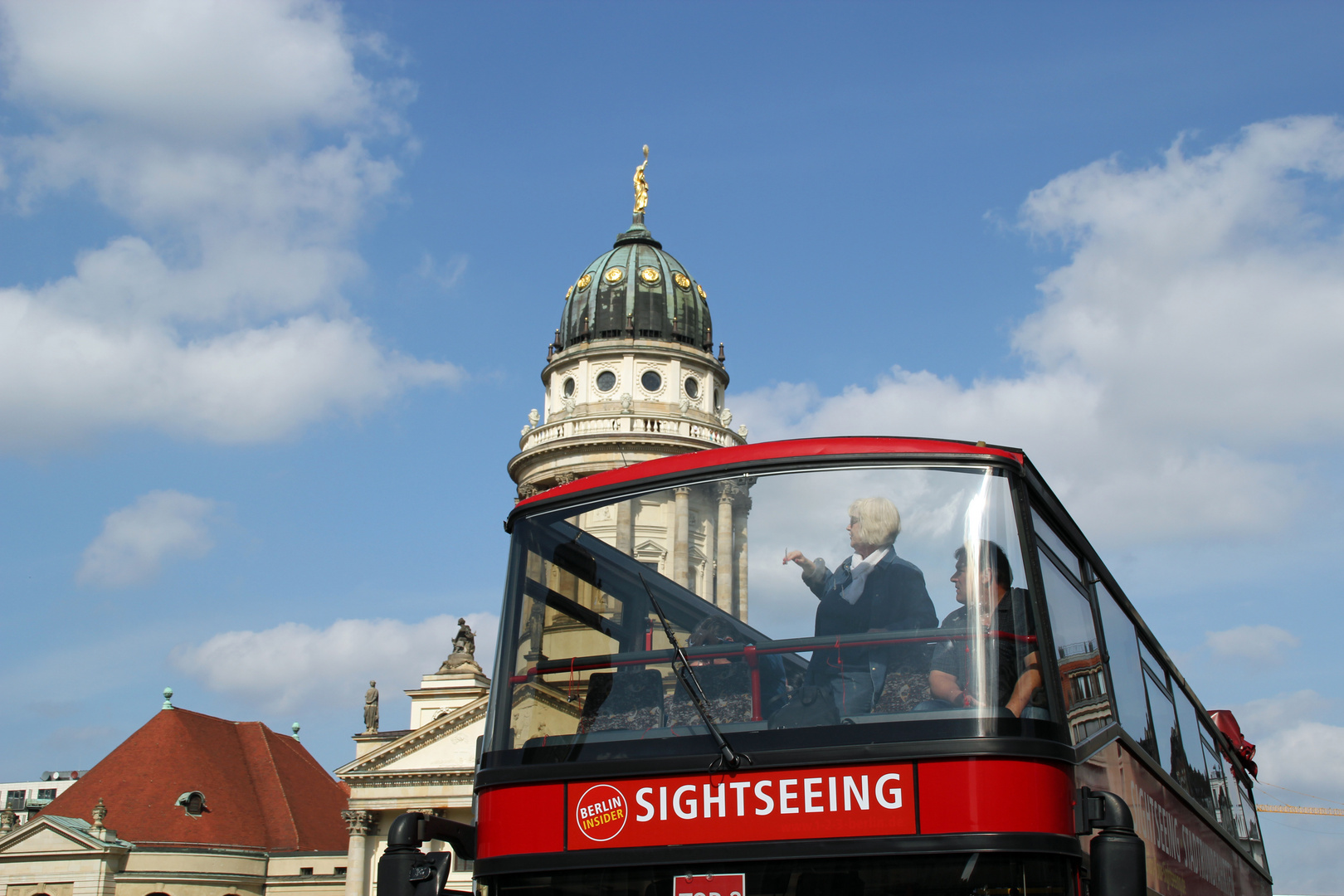 Berlin, Sightseeing: "Und auf der rechten Seite sehen Sie ..........!"