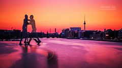 Berlin - Skyline im Sonnenuntergang / Molecule Man