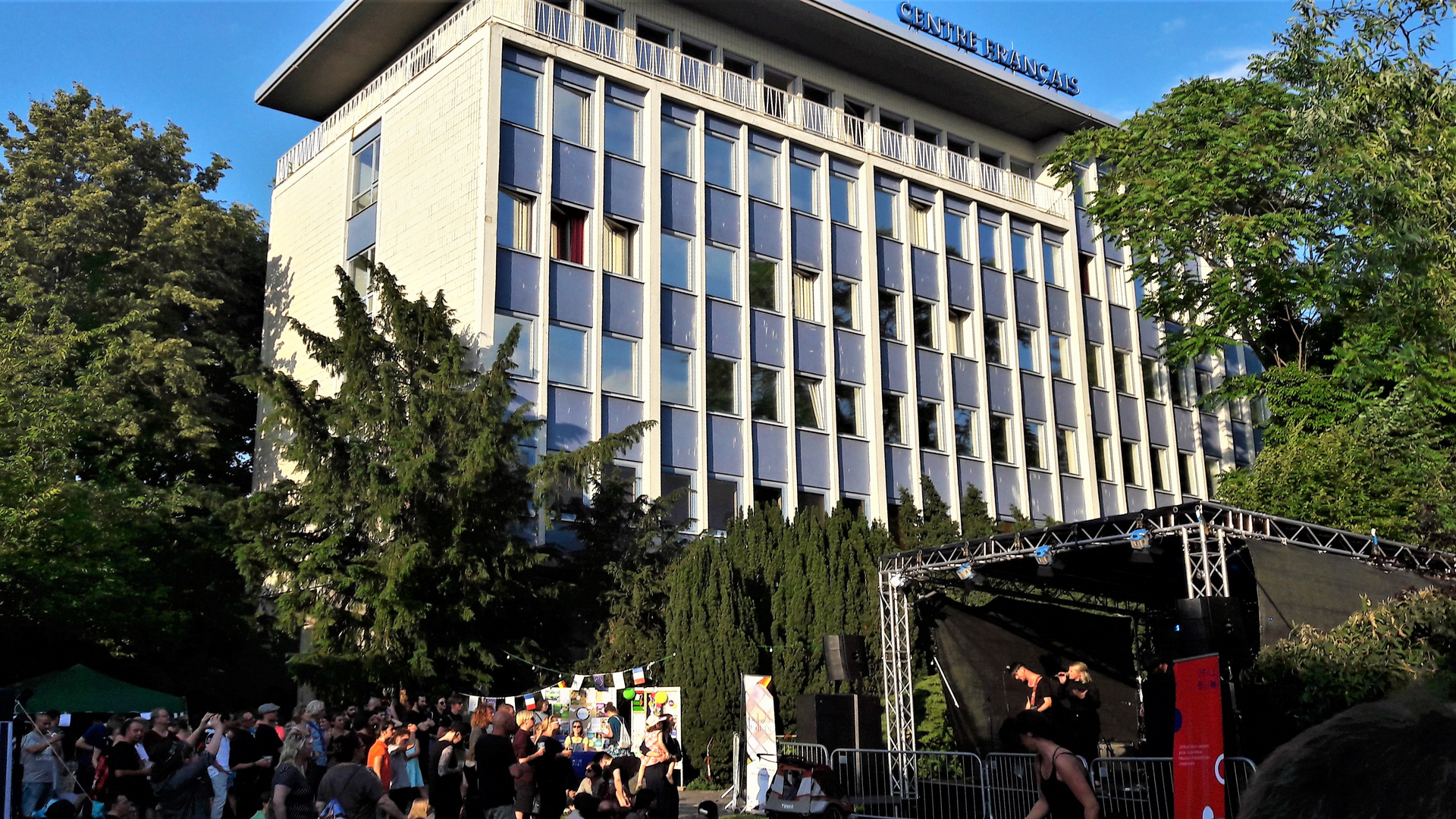 Berlin :Sonnwendfeier am CENTRE FRANCAIS