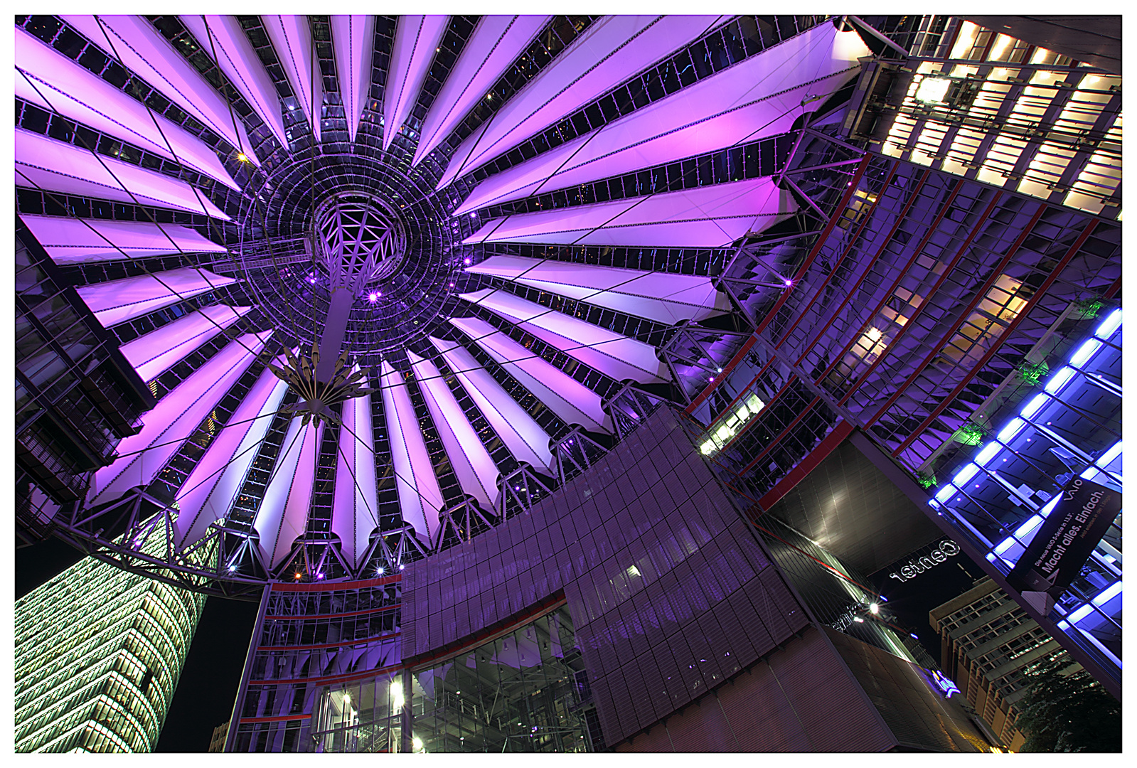 Berlin Sony Center x+1