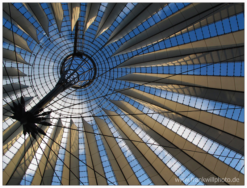 Berlin - Sony Centre, view through the roof