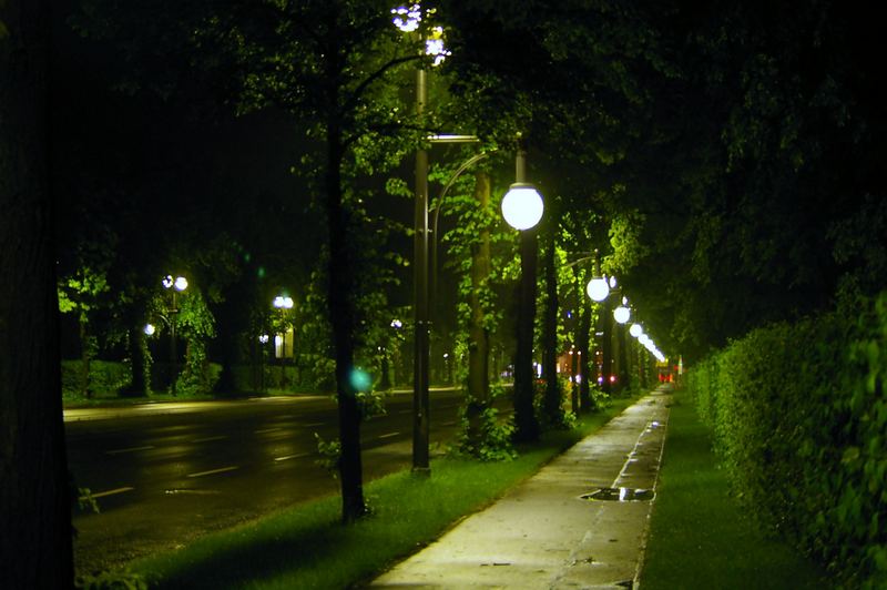 Berlin - Straße am Großen Stern