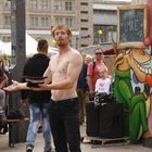 Berlin: Strassentheaterfestival "Berlin lacht 2015"/Alexanderplatz