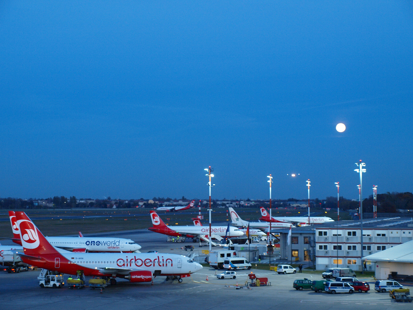 Berlin Tegel nach Sonnenuntergang