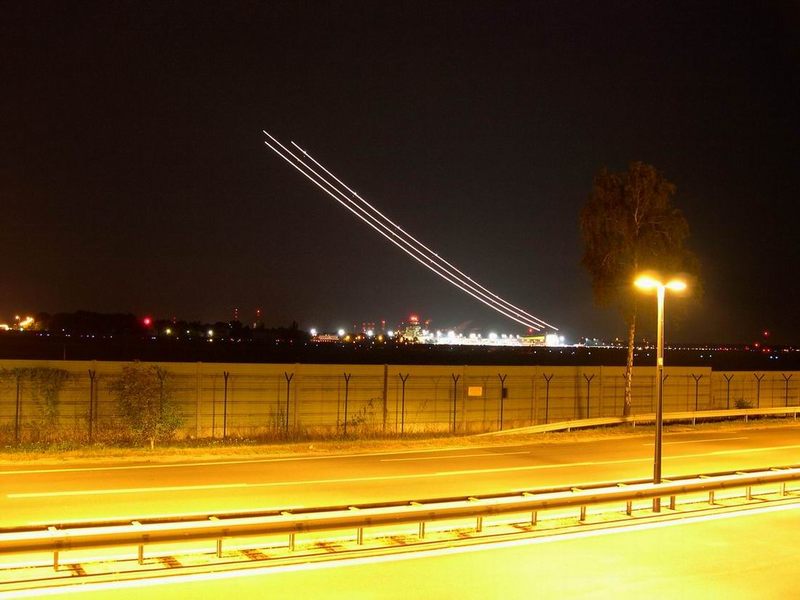 Berlin Tegel......Ein Flugzeug startet