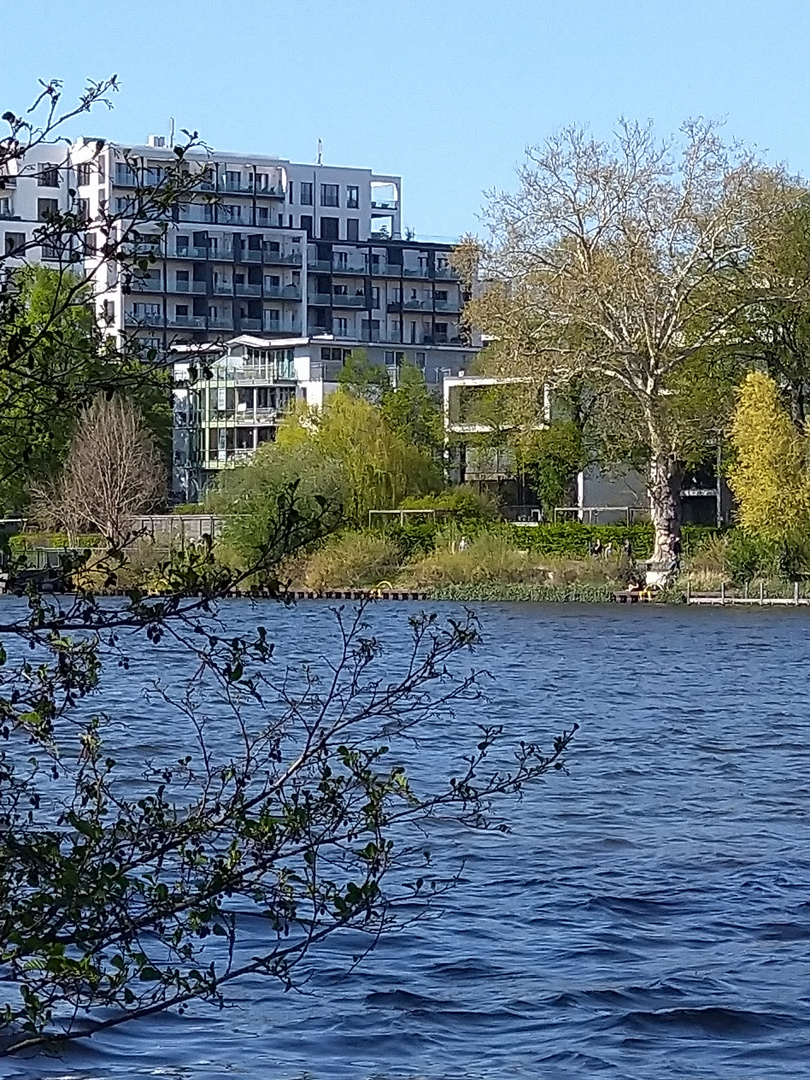 Berlin Treptower Park an der Spree (Bild1) Foto & Bild deutschland