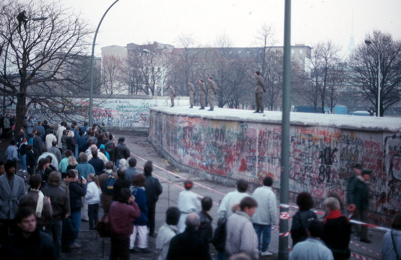 Berlin Wall: 12 November 1989