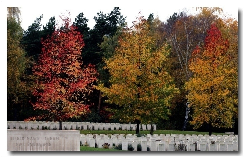 berlin war cemetery