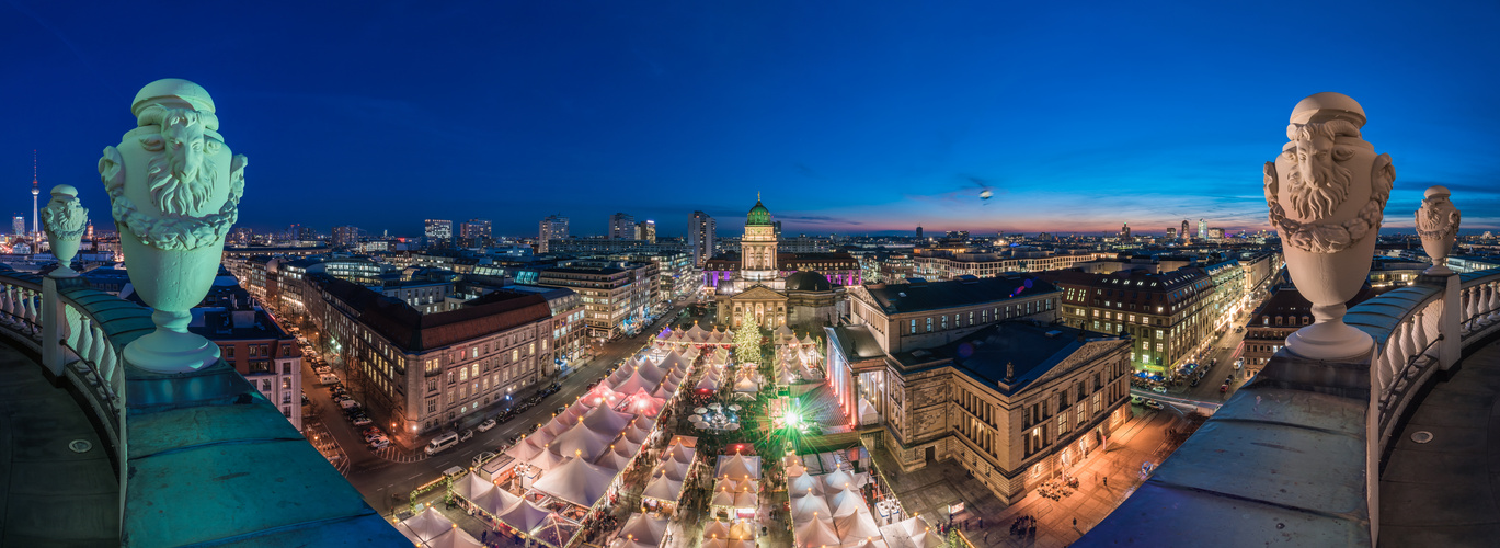 Berlin - Weihnachtsmarkt am Gendarmenmarkt