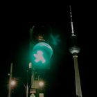 Berliner Ampelmännchen in der Nacht