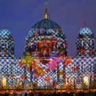 Berliner Dom angezogen