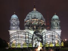 Berliner Dom auf der Museumsinsel beim Festival of Lights 2013