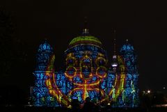 Berliner Dom auf der Museumsinsel beim Festival of Lights.