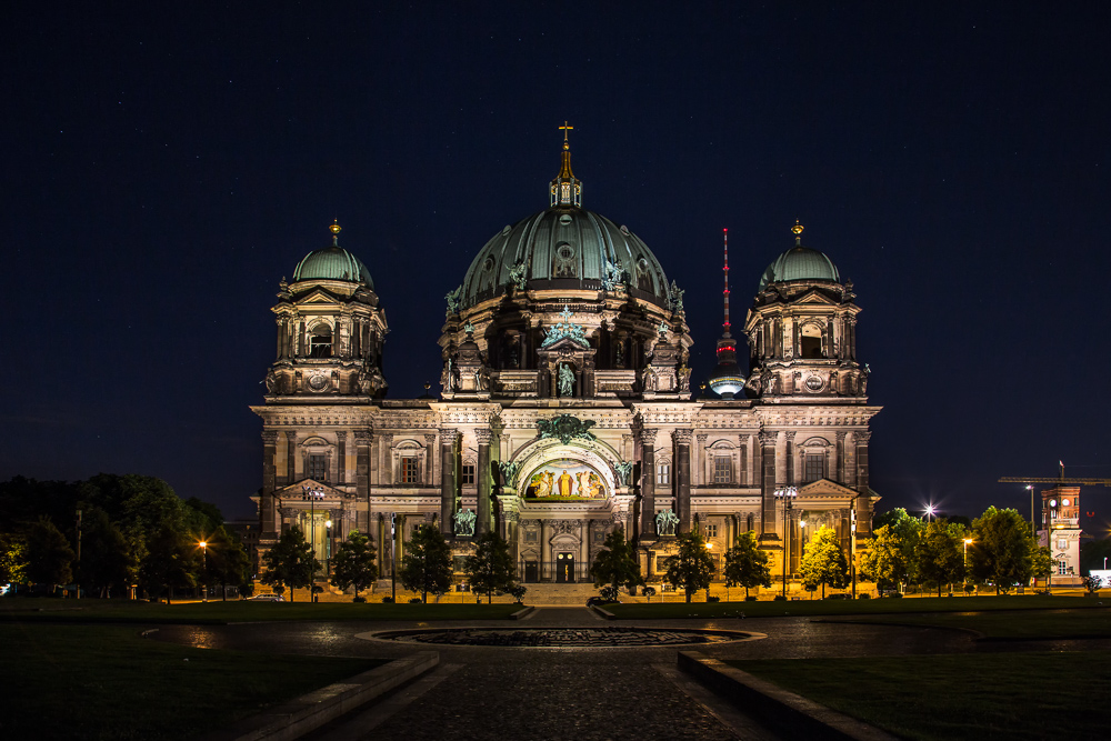 Berliner Dom bei Nacht