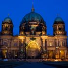 Berliner Dom bei Nacht