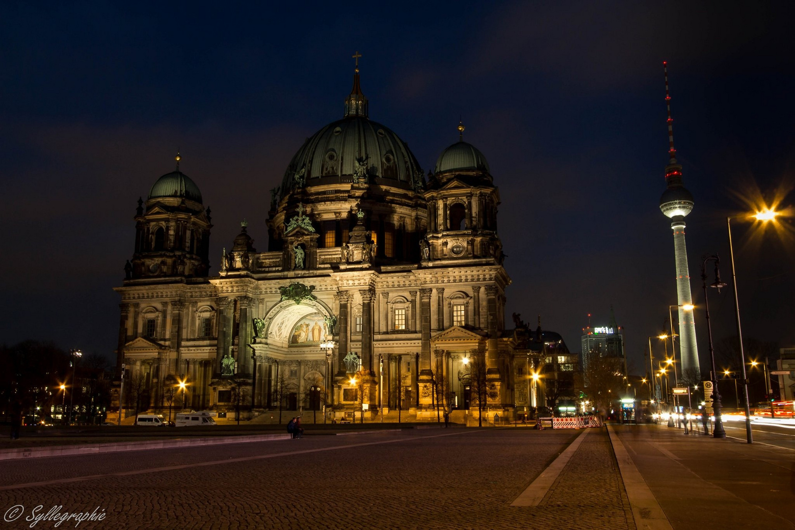 Berliner Dom bei Nacht