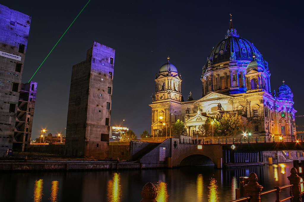 Berliner Dom bei Nacht