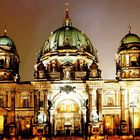 Berliner Dom bei Nacht