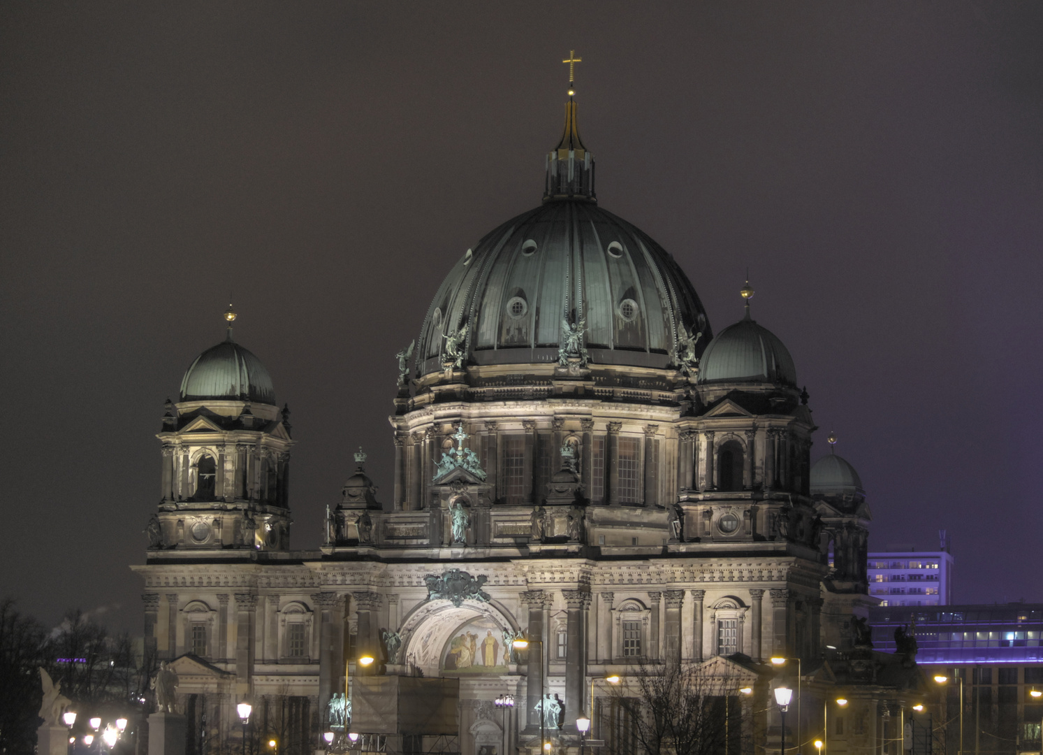 Berliner Dom bei Nacht