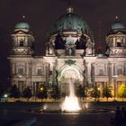 Berliner Dom bei Nacht