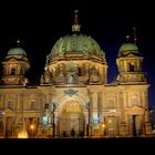 Berliner Dom bei Nacht