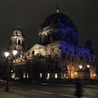 berliner dom bei nacht