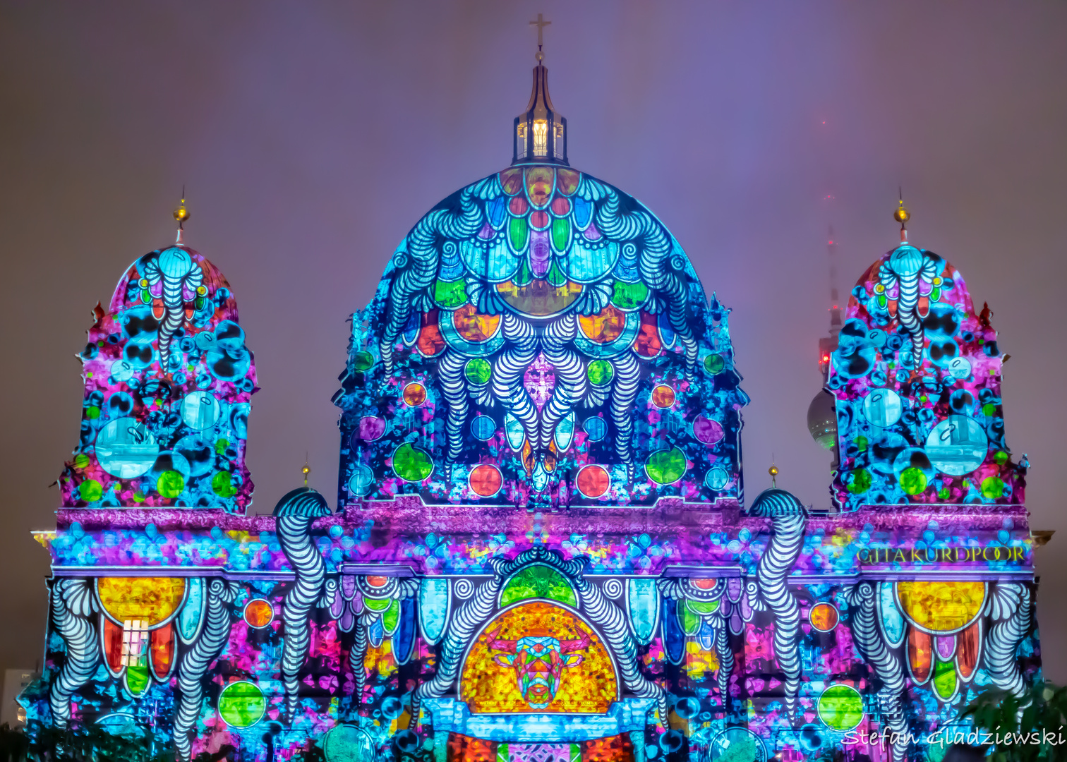 Berliner Dom beim Festival of Lights 