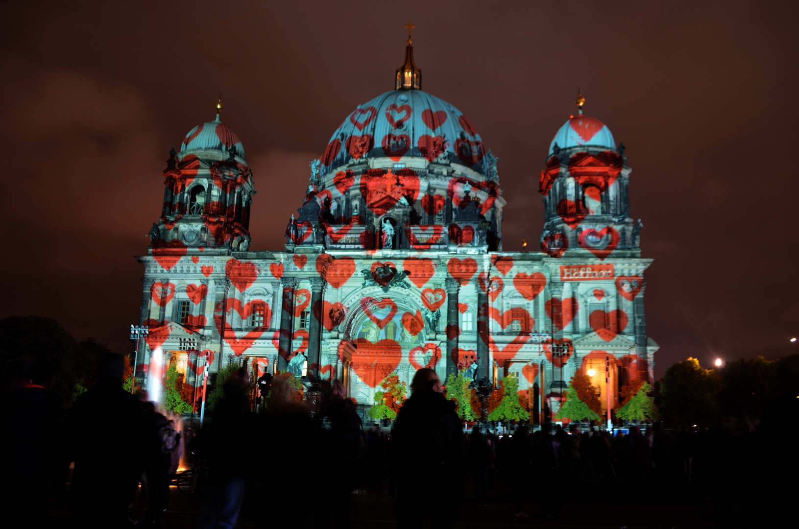 Berliner Dom beim Festival of Lights