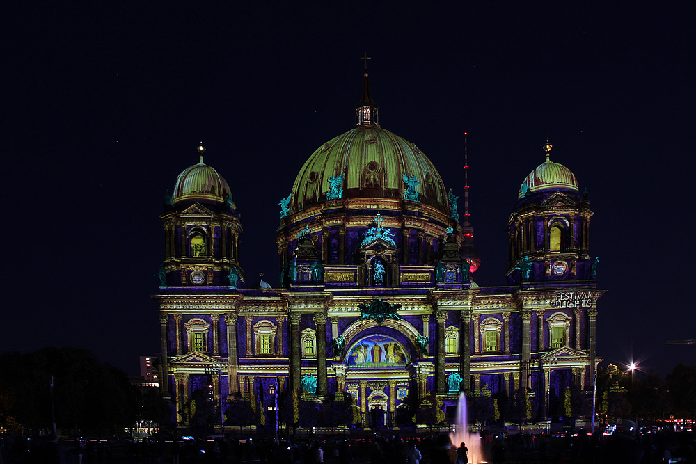 Berliner Dom beim Festival of Lights 2015