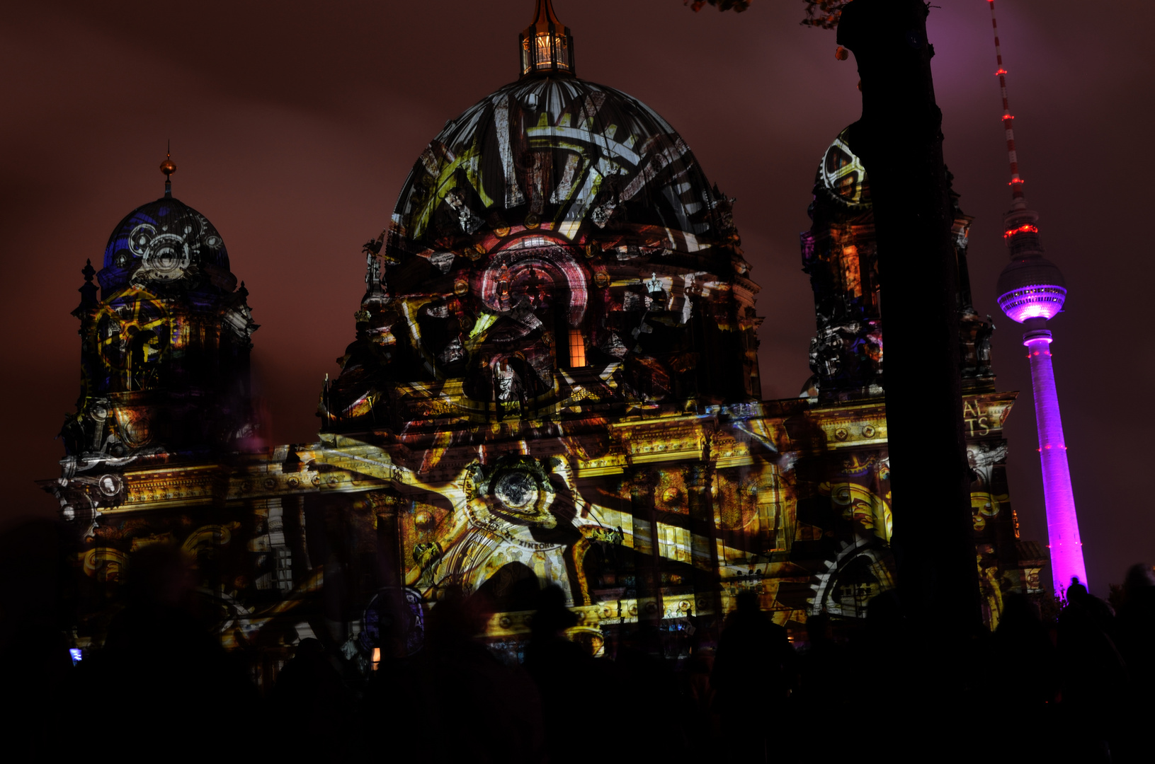 Berliner Dom beim Festival of Lights