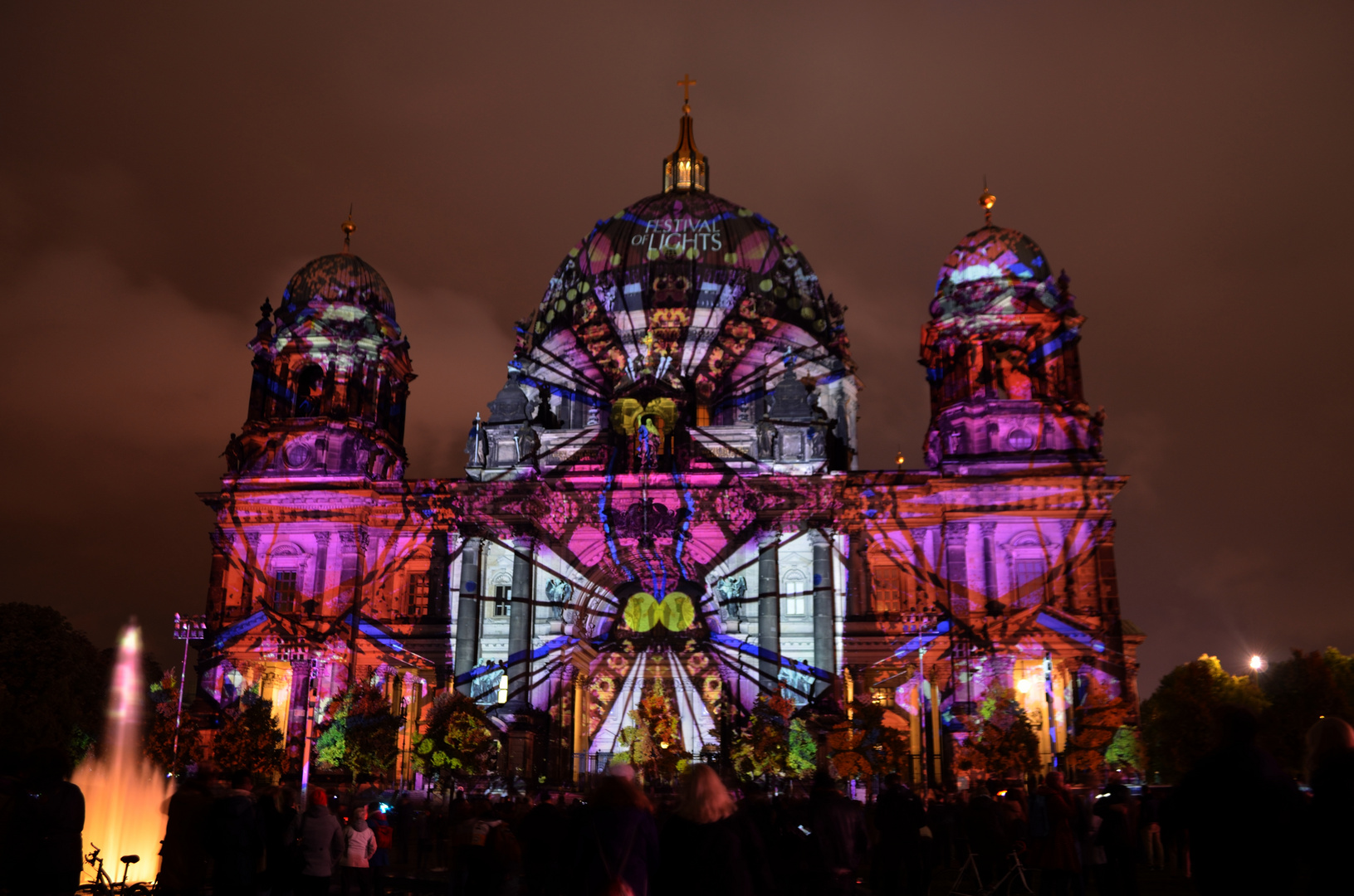 Berliner Dom beim Festival of Lights