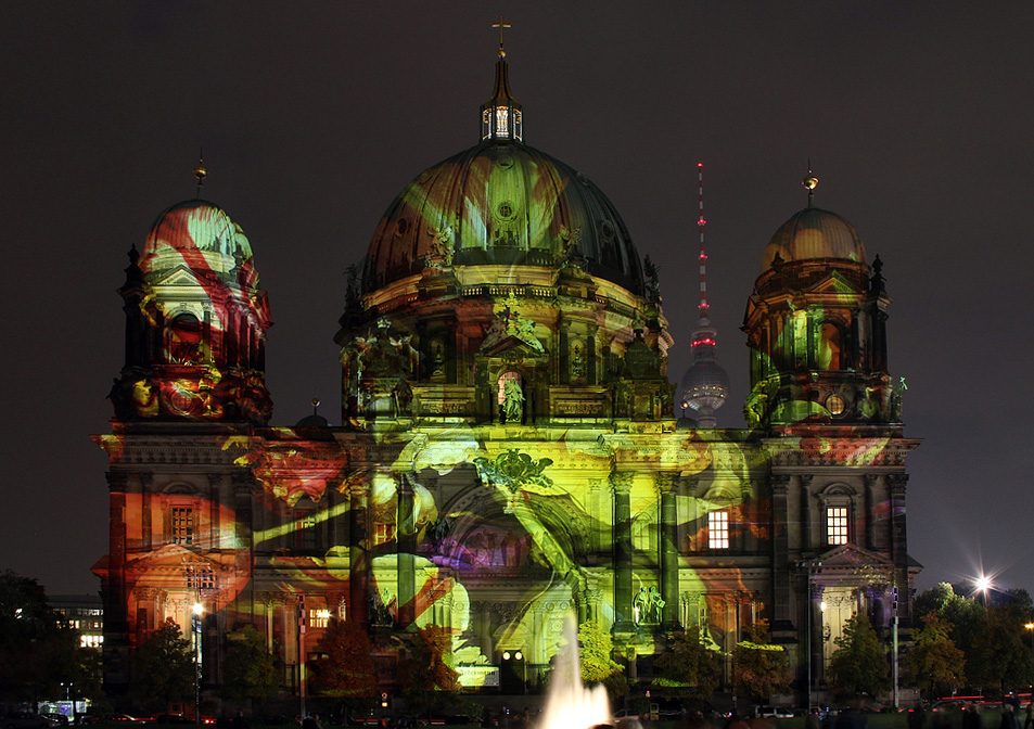 Berliner Dom Festival of Lights 2013