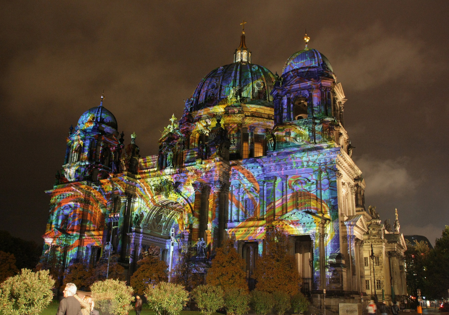 Berliner Dom im Festivallicht