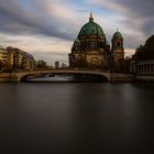 Berliner Dom im Herbst