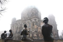 Berliner Dom im Nebel