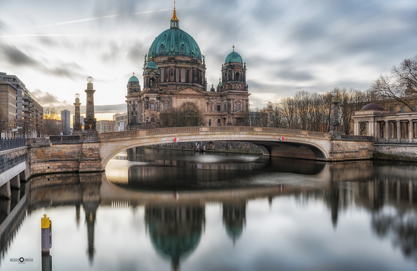 Berliner Dom Im Winter