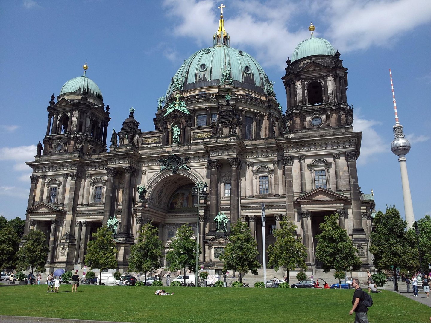 Berliner Dom mit Fernsehturm