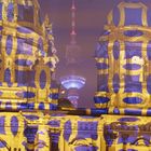 Berliner Dom mit Fernsehturm beim Festival of Lights