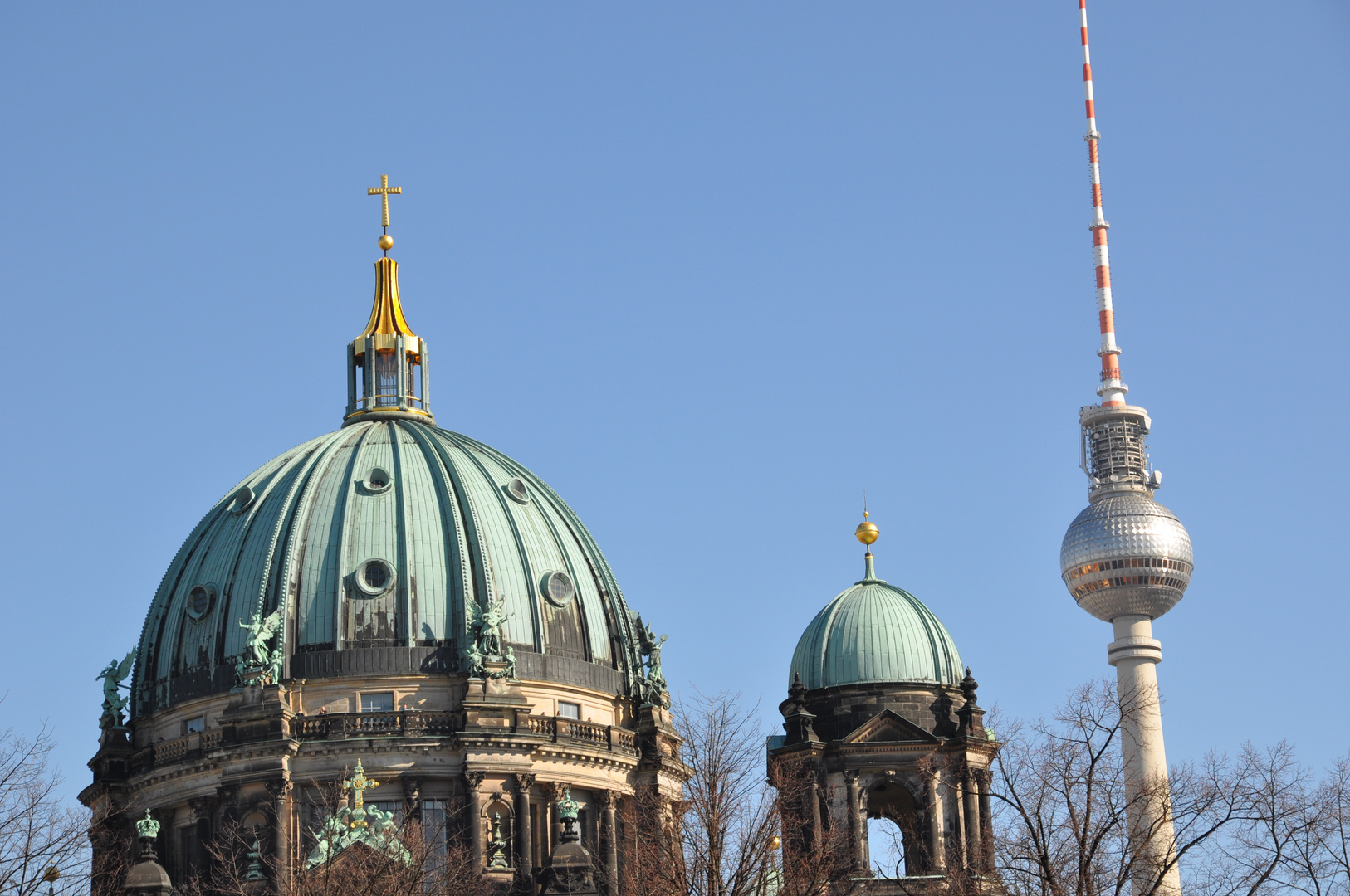 Berliner Dom mit Fernsehturm