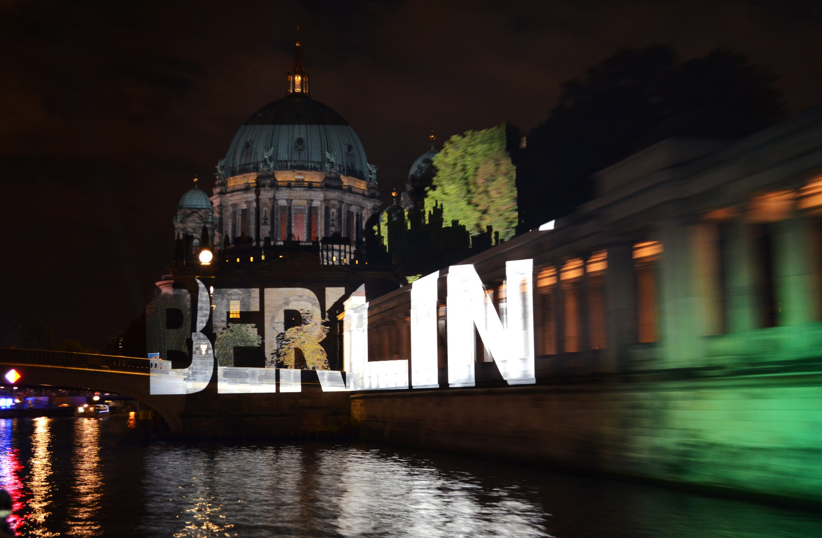 Berliner Dom mit Lichtprojektion, Veranstaltung Berlin leuchtet 2014