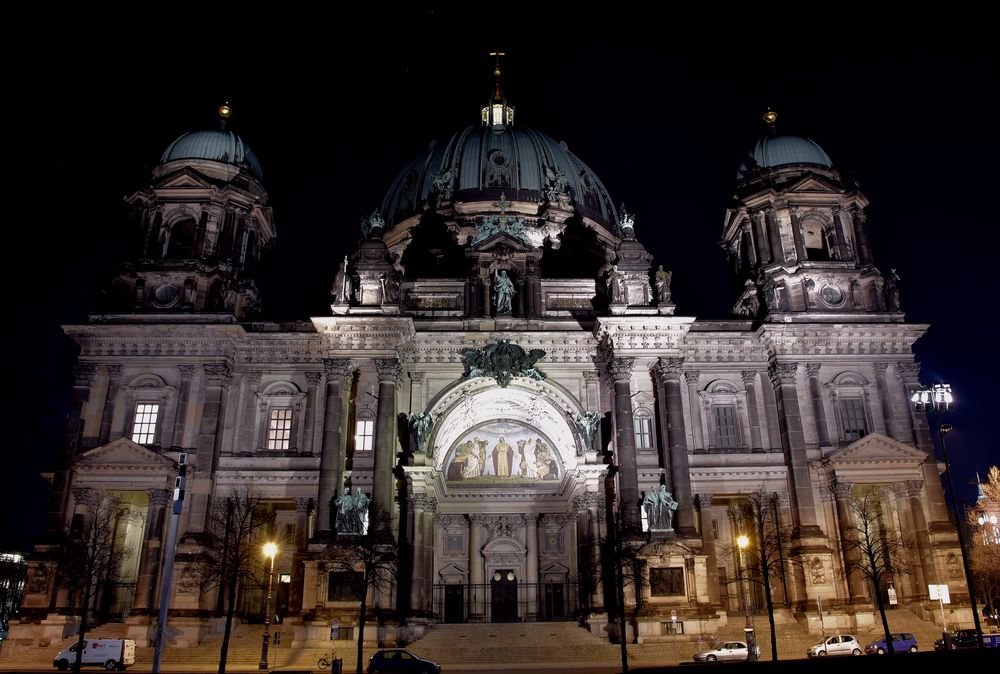 Berliner Dom Nachts