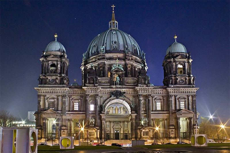 Berliner Dom vor dem Abbau des Kreuzes